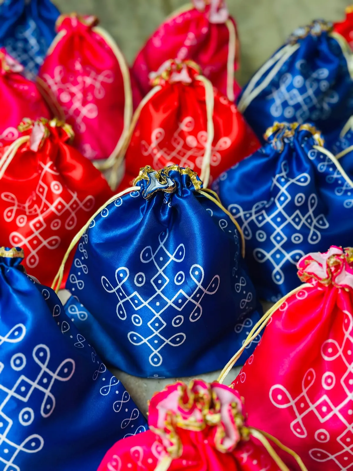kolam potli bag